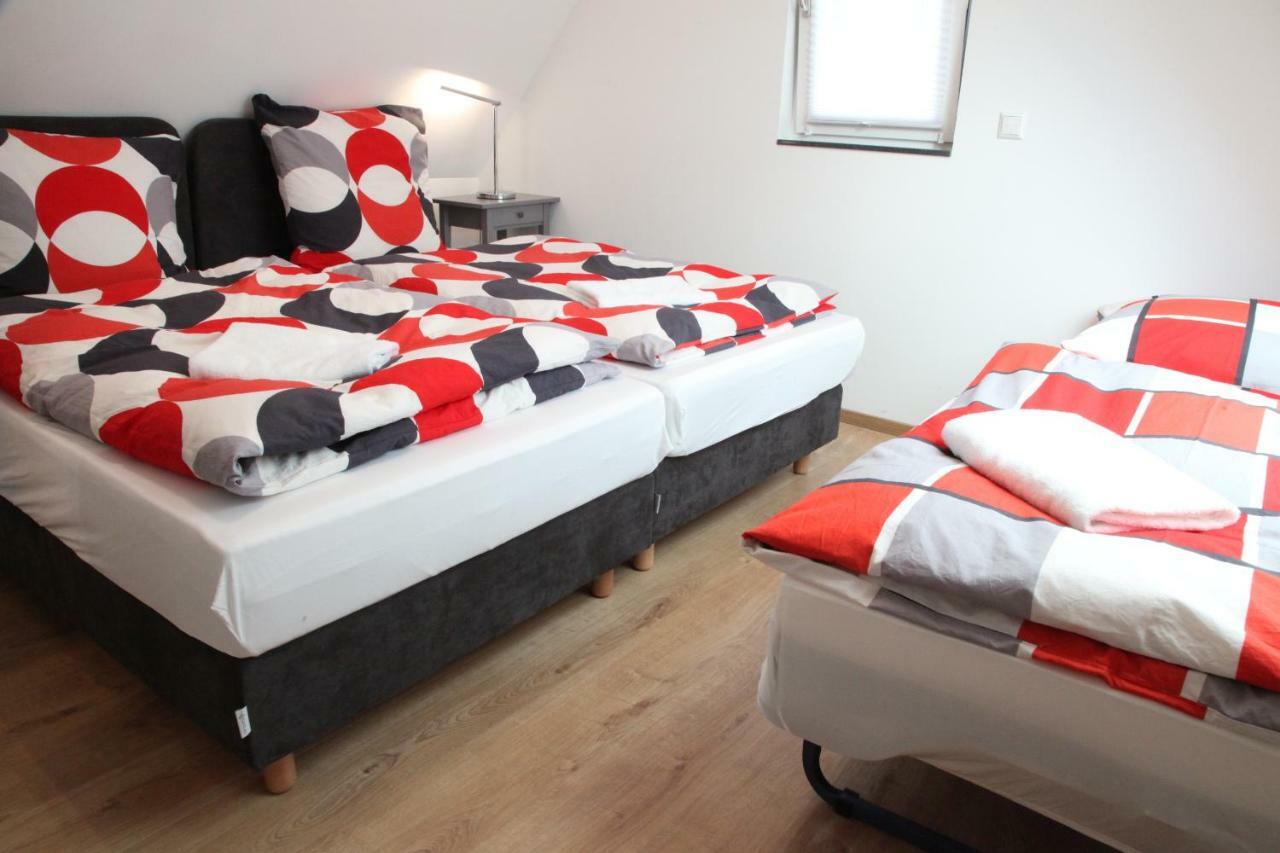 Schwaben Apartment Oberboihingen エクステリア 写真